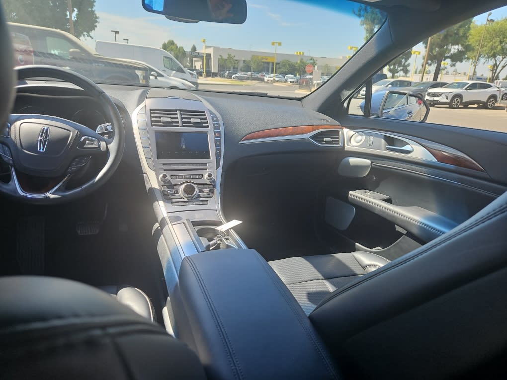 Thumbnail: 2019 Lincoln MKZ - 12