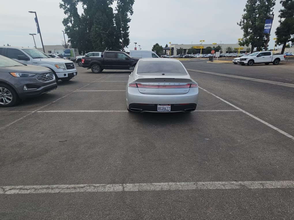 Thumbnail: 2019 Lincoln MKZ - 17