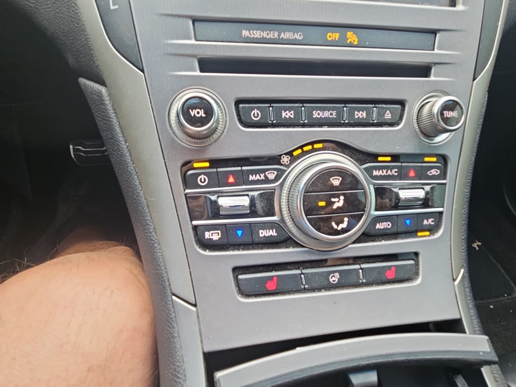 Thumbnail: 2019 Lincoln MKZ - 19