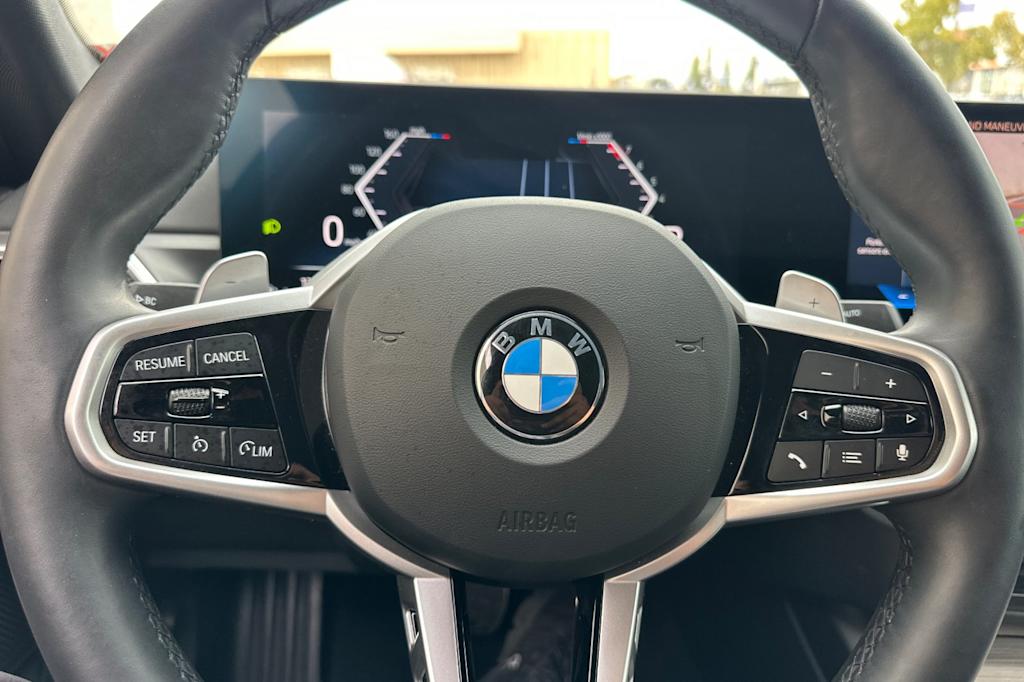 Thumbnail: 2025 BMW 3 Series - 28