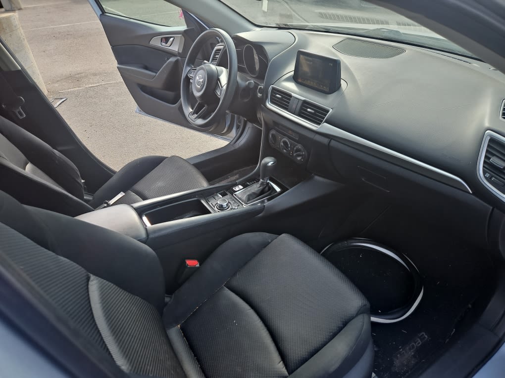Thumbnail: 2017 Mazda Mazda3 - 12