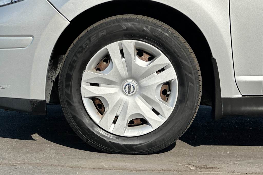 Thumbnail: 2010 Nissan Versa - 8