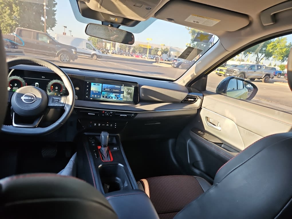 Thumbnail: 2025 Nissan Kicks - 7