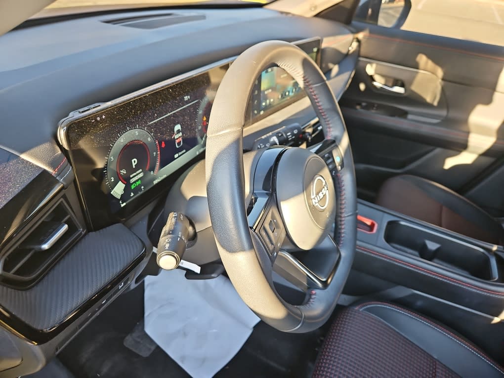 Thumbnail: 2025 Nissan Kicks - 2
