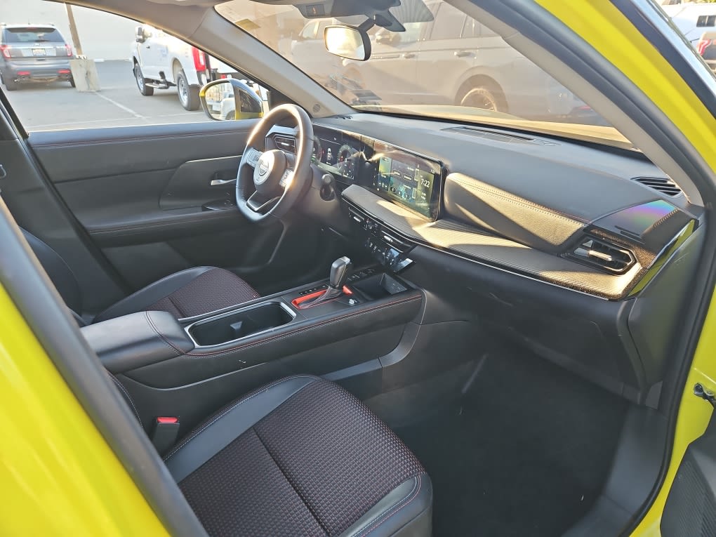 Thumbnail: 2025 Nissan Kicks - 10