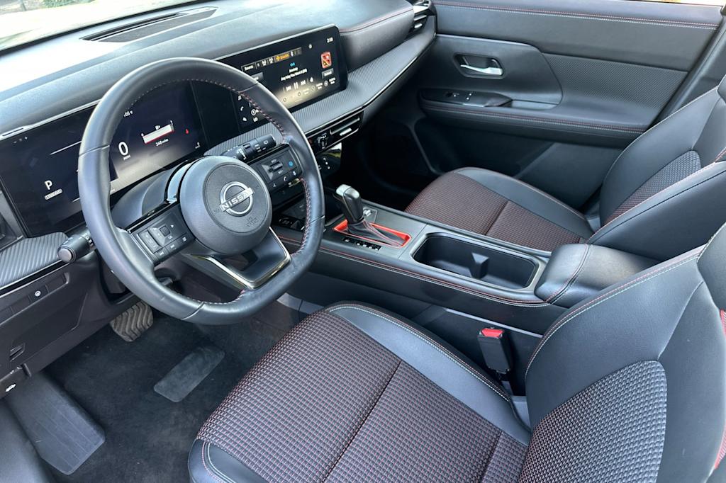 Thumbnail: 2025 Nissan Kicks - 9