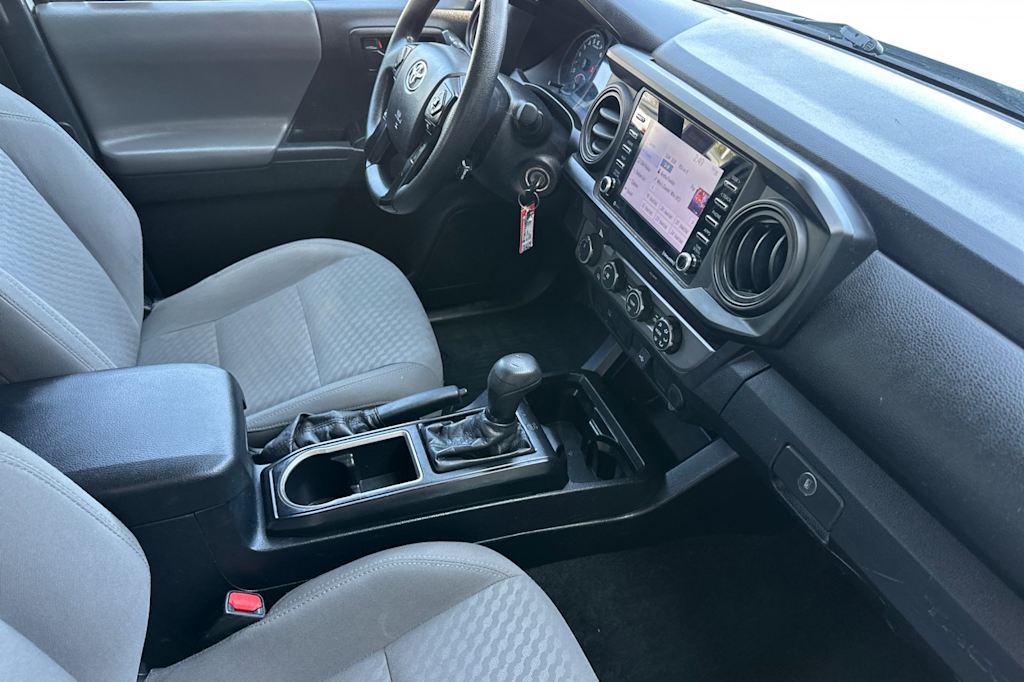 Thumbnail: 2021 Toyota Tacoma - 12