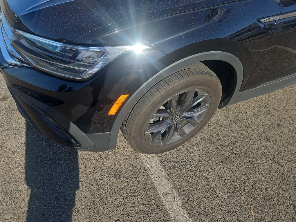 Thumbnail: 2023 Volkswagen Tiguan - 7