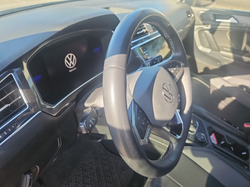 Thumbnail: 2023 Volkswagen Tiguan - 2