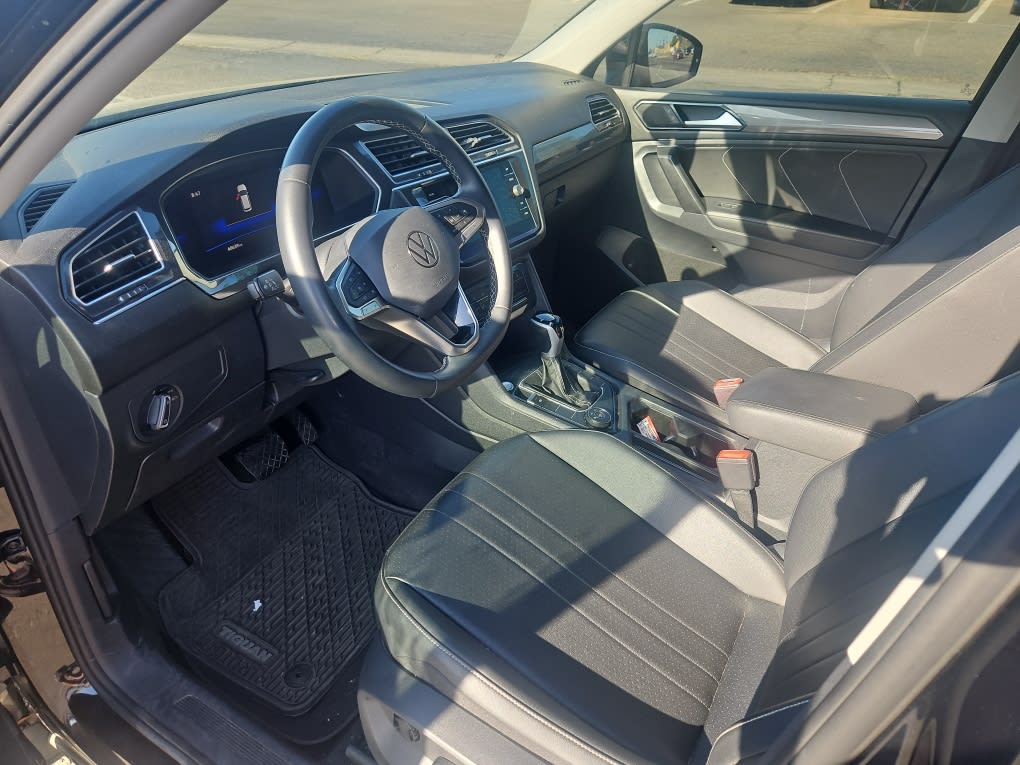 Thumbnail: 2023 Volkswagen Tiguan - 12