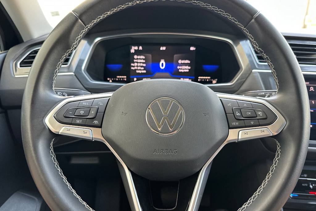 Thumbnail: 2023 Volkswagen Tiguan - 27