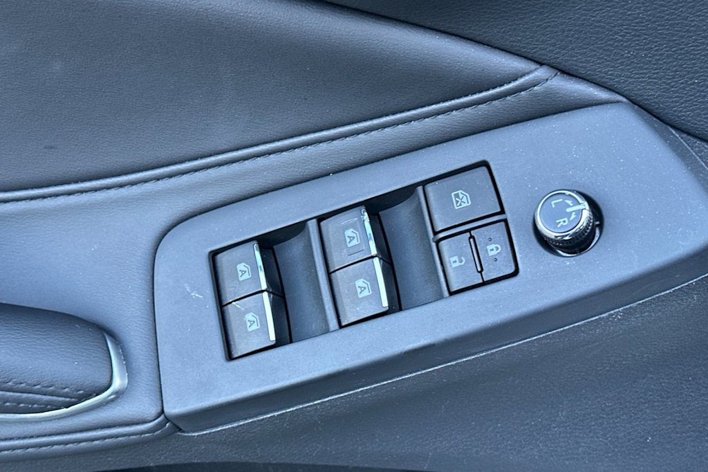 Thumbnail: 2021 Toyota Avalon - 21