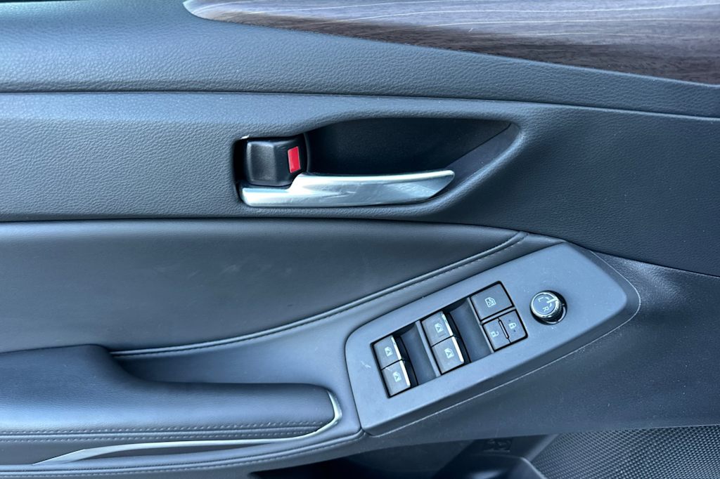 Thumbnail: 2021 Toyota Avalon - 20