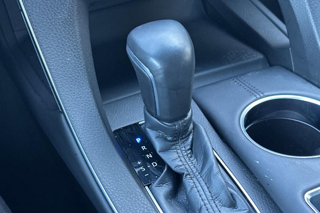 Thumbnail: 2021 Toyota Avalon - 14