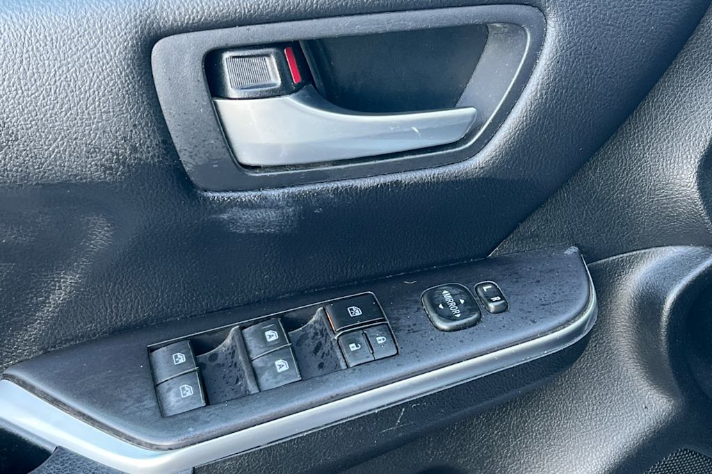 Thumbnail: 2017 Toyota Camry - 19