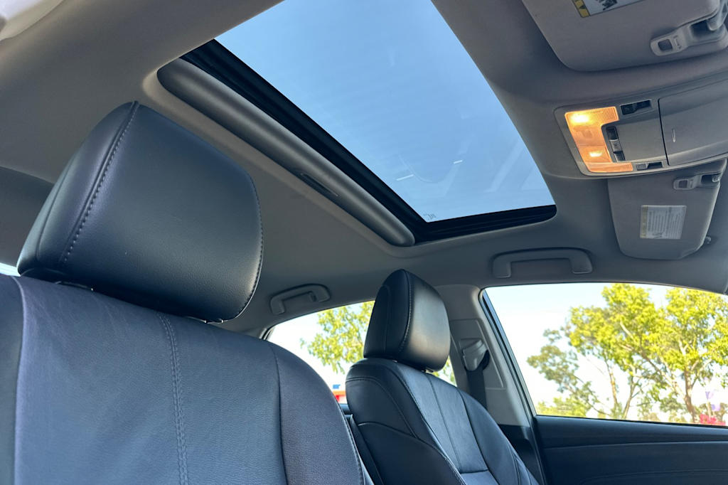 Thumbnail: 2014 Toyota Avalon - 22