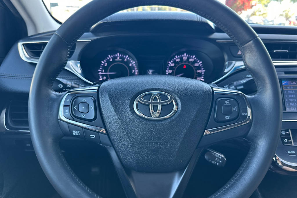 Thumbnail: 2014 Toyota Avalon - 26