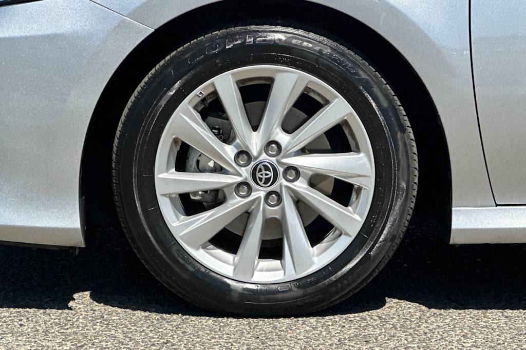 Thumbnail: 2023 Toyota Camry - 8