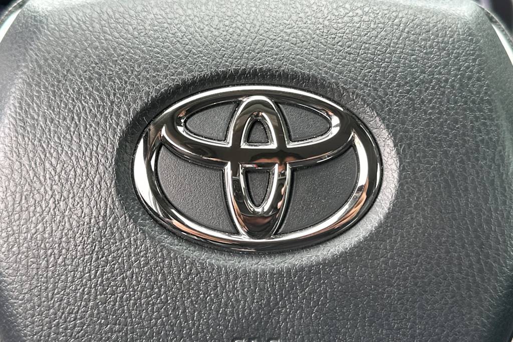 Thumbnail: 2023 Toyota Camry - 7