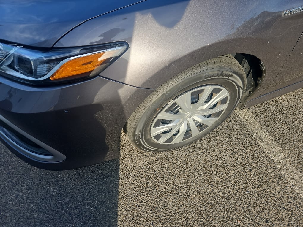 Thumbnail: 2021 Toyota Camry - 15