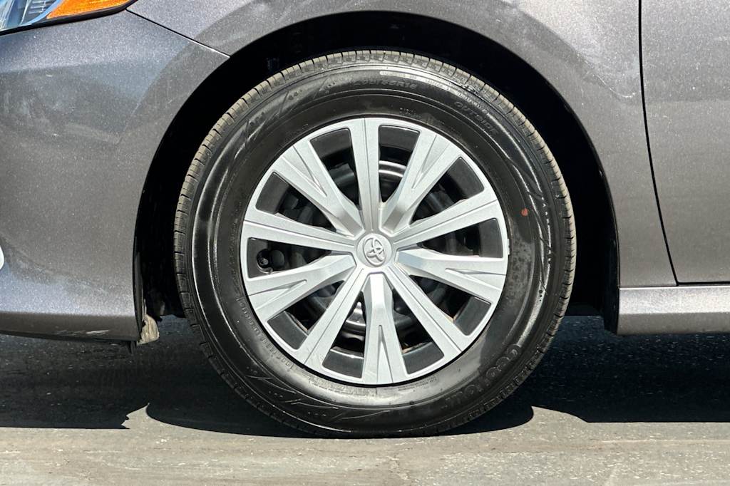 Thumbnail: 2021 Toyota Camry - 8