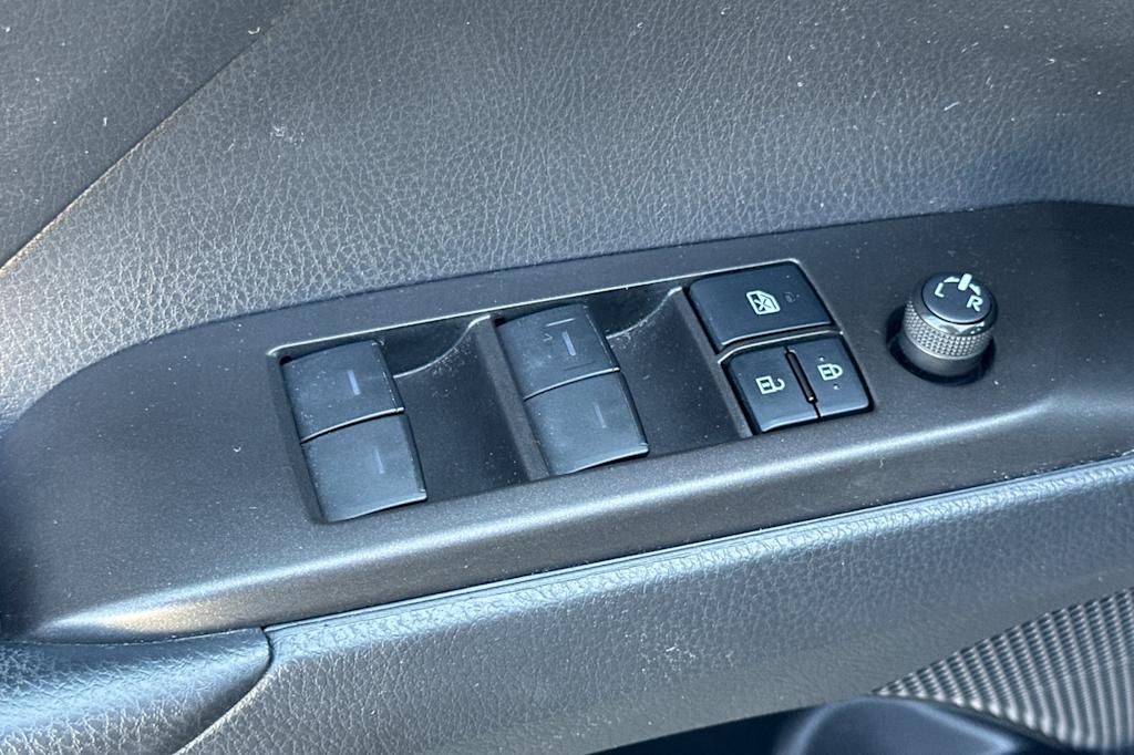 Thumbnail: 2021 Toyota Camry - 23