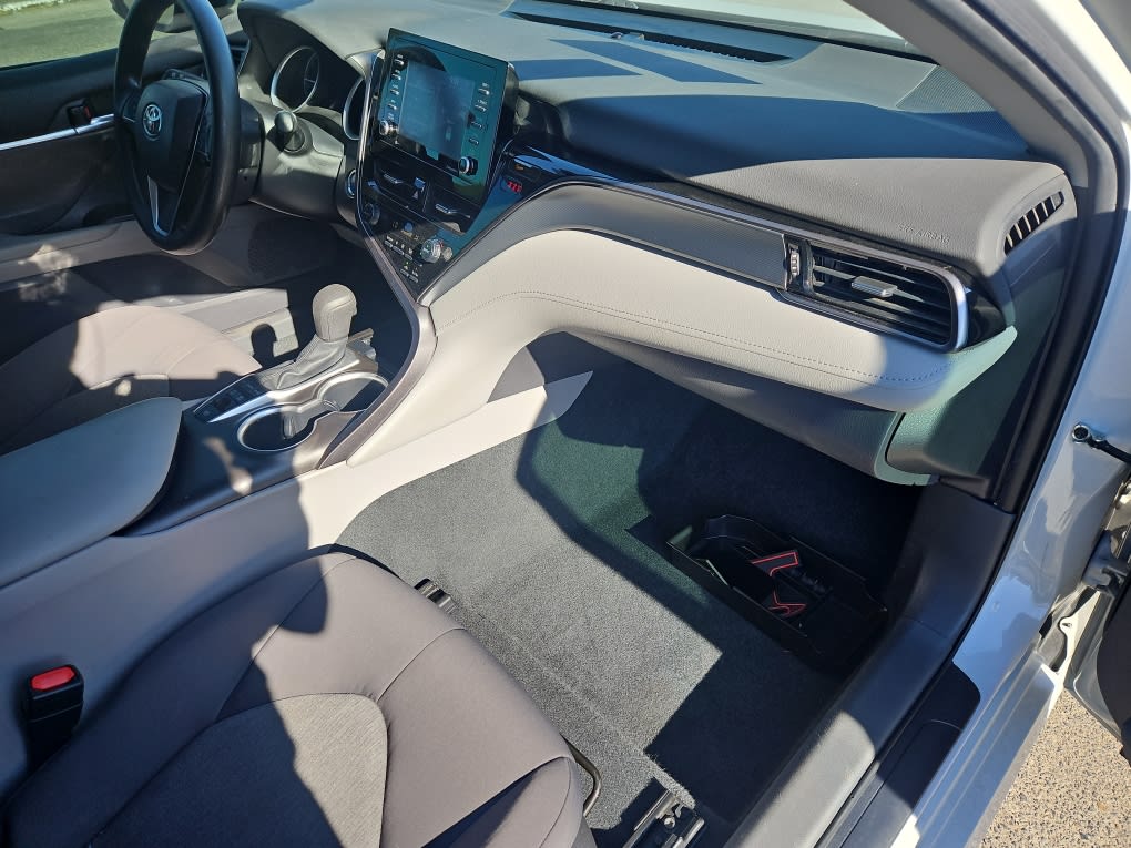 Thumbnail: 2022 Toyota Camry - 11