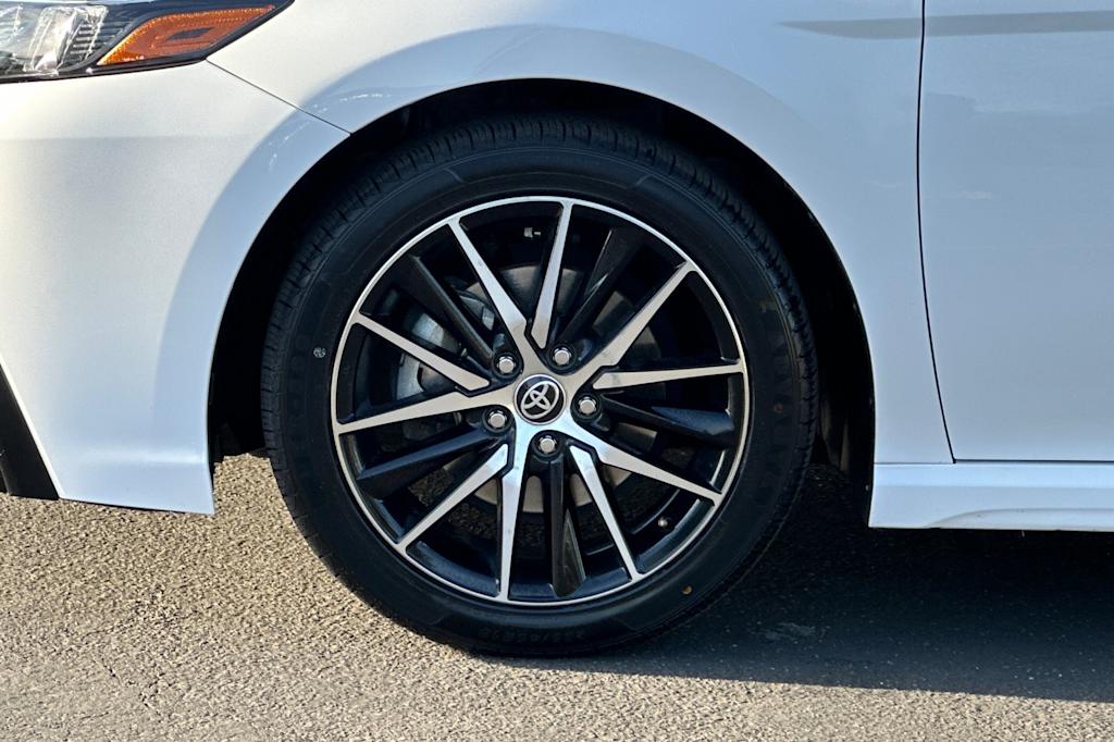 Thumbnail: 2023 Toyota Camry - 7
