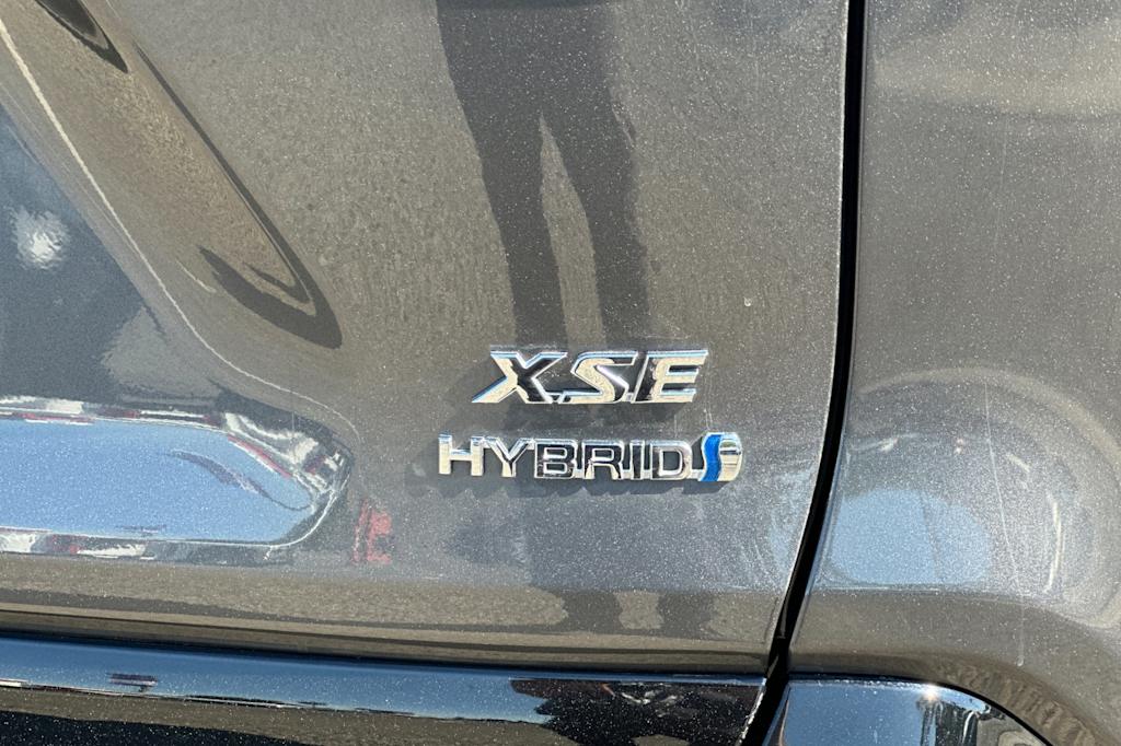 Thumbnail: 2021 Toyota RAV4 - 7