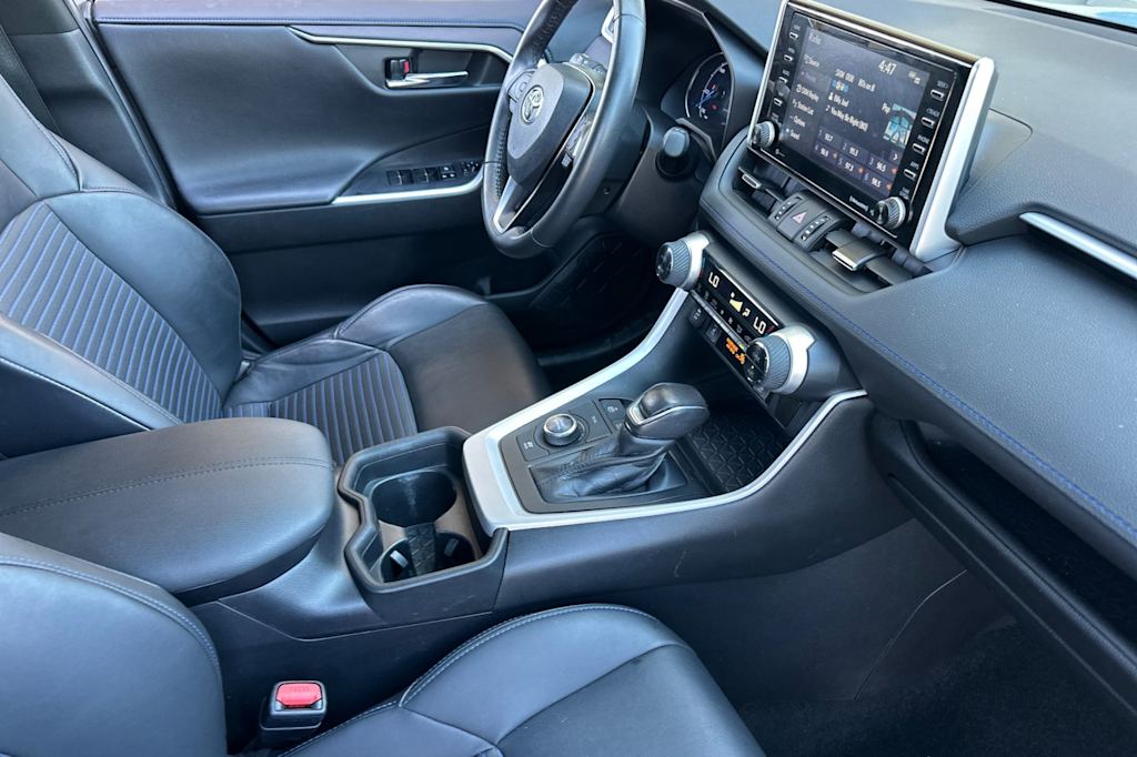 Thumbnail: 2021 Toyota RAV4 - 13