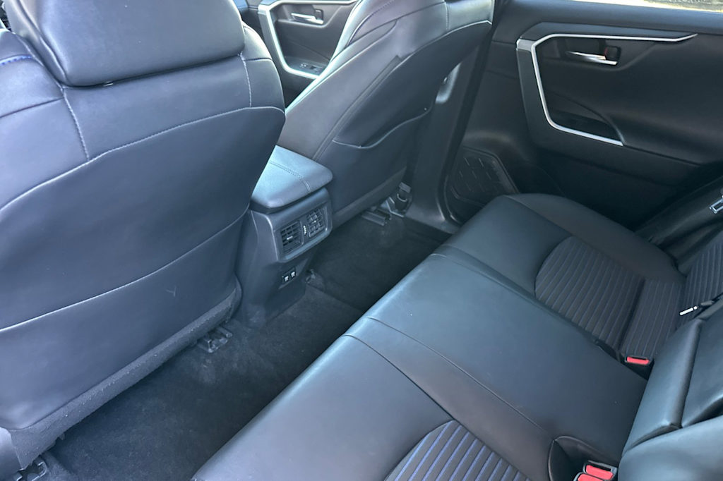 Thumbnail: 2021 Toyota RAV4 - 11
