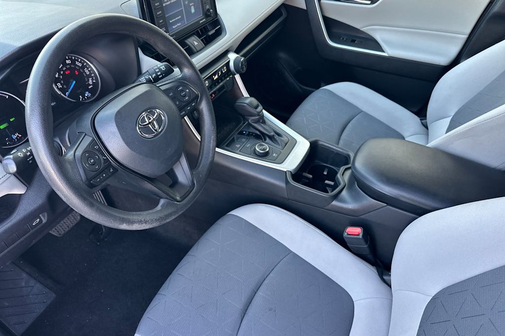 Thumbnail: 2022 Toyota RAV4 - 9