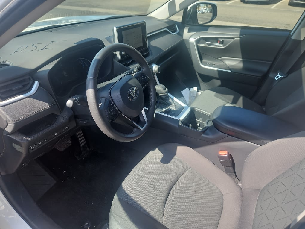 Thumbnail: 2024 Toyota RAV4 - 10