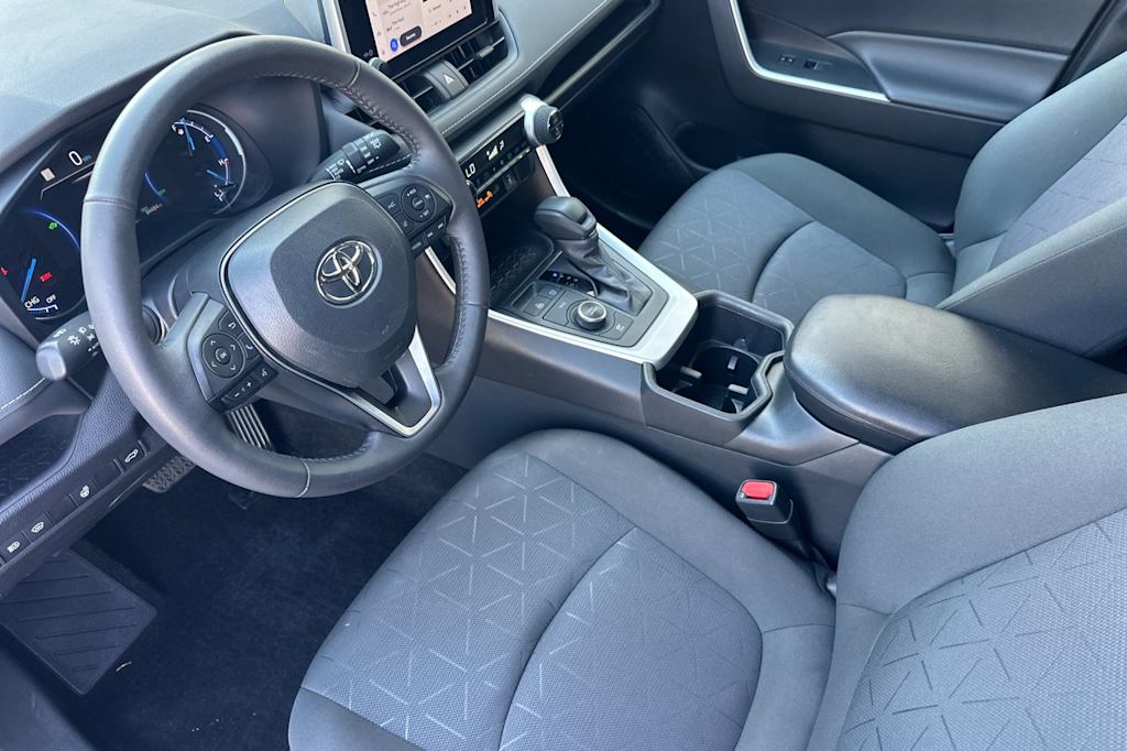 Thumbnail: 2024 Toyota RAV4 - 9