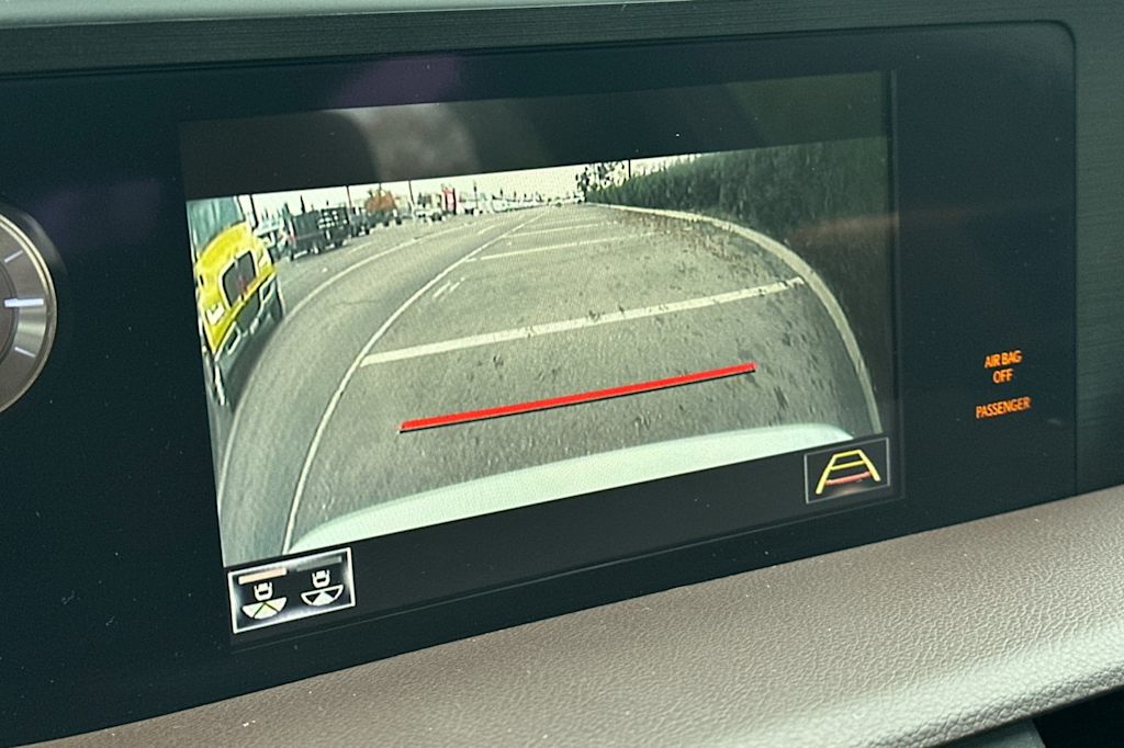 Thumbnail: 2019 Lexus ES - 21