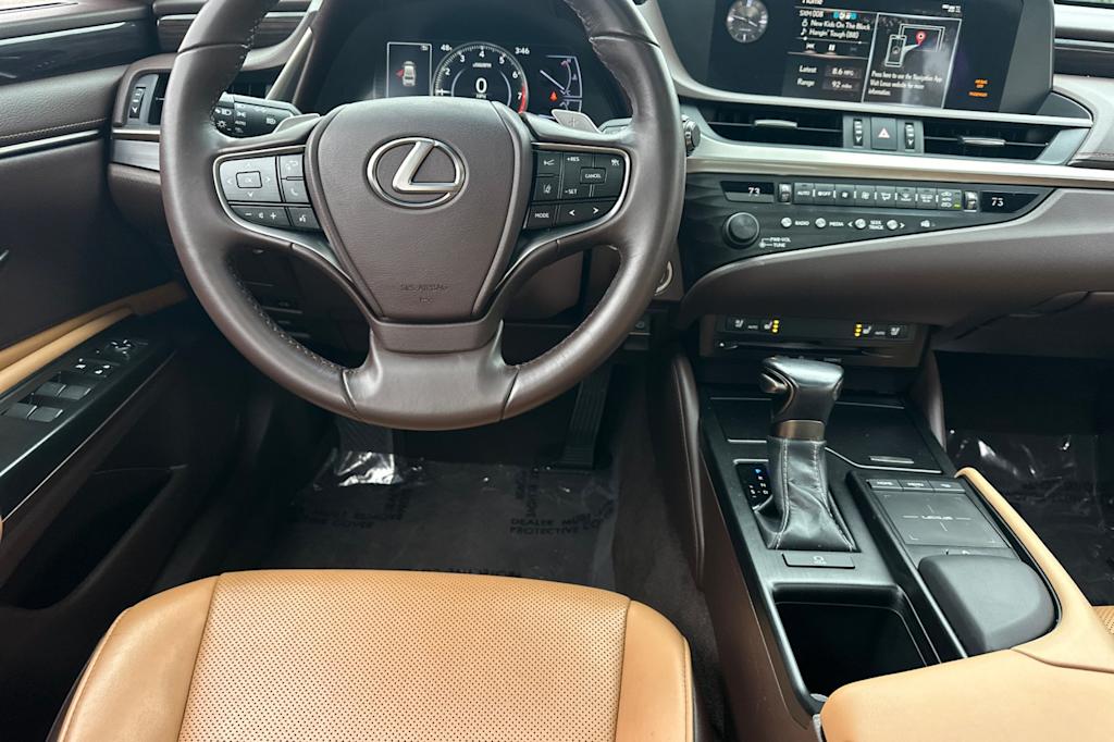 Thumbnail: 2019 Lexus ES - 11