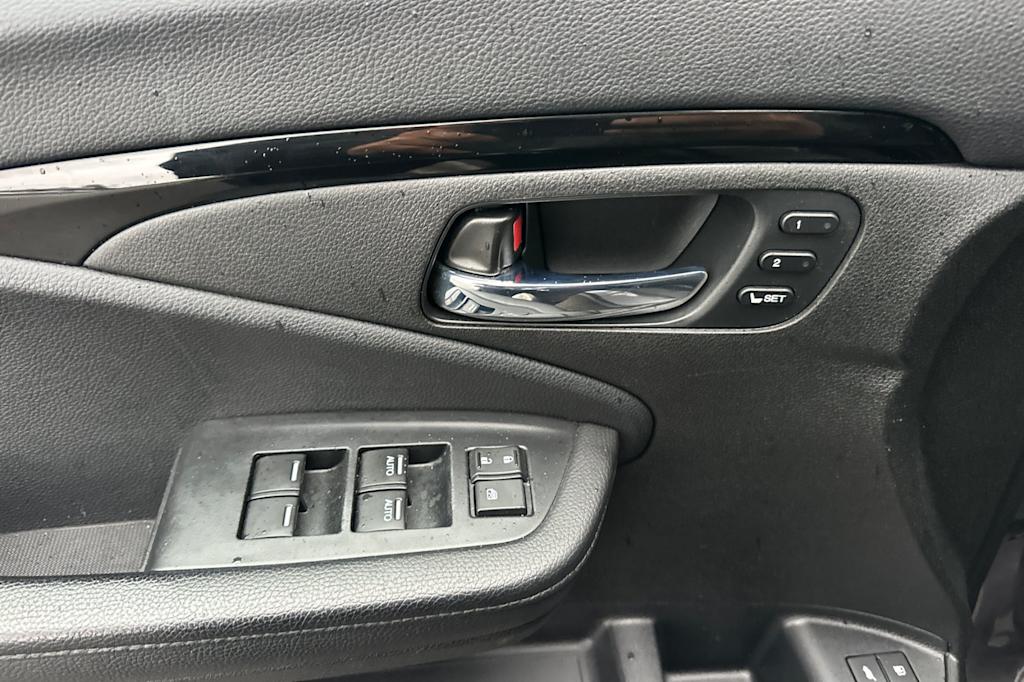 Thumbnail: 2022 Honda Pilot - 21