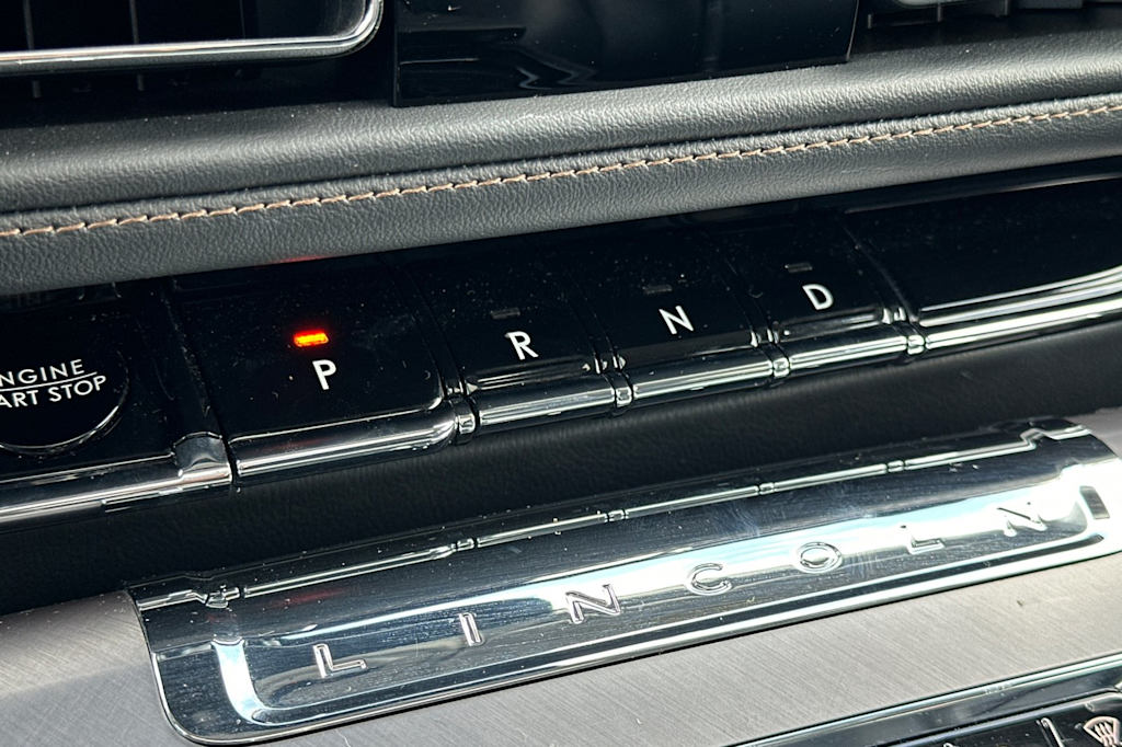Thumbnail: 2026 Lincoln Aviator - 27
