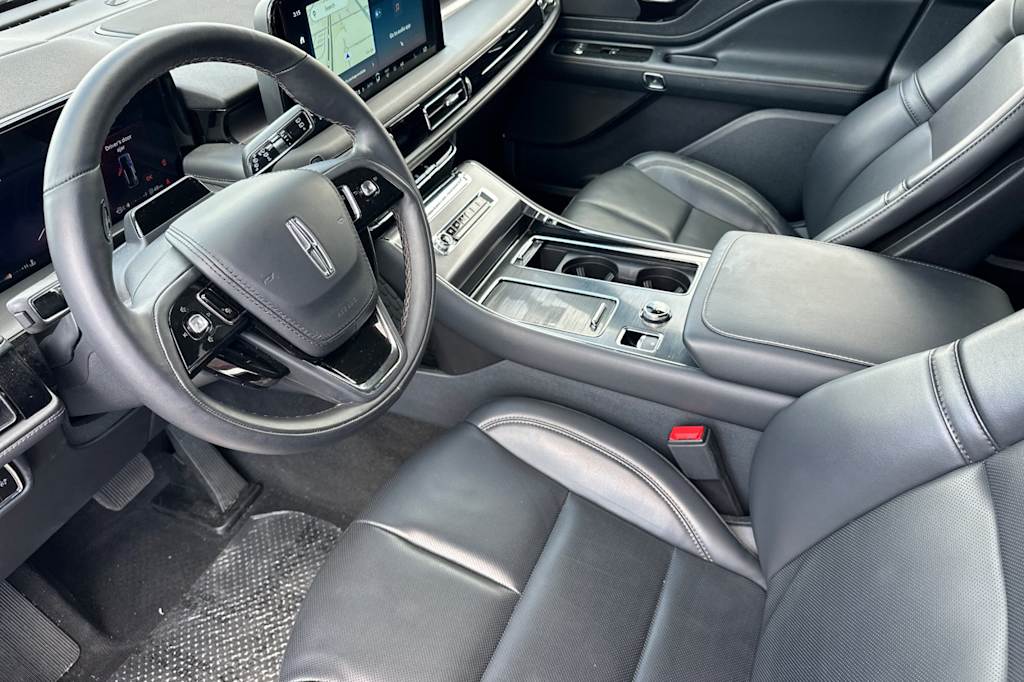 Thumbnail: 2026 Lincoln Aviator - 8