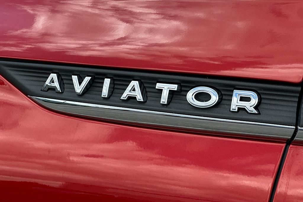 Thumbnail: 2026 Lincoln Aviator - 6