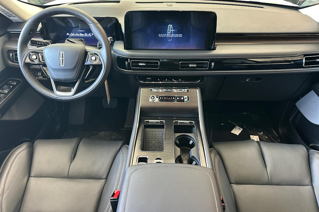 Thumbnail: 2026 Lincoln Aviator - 2