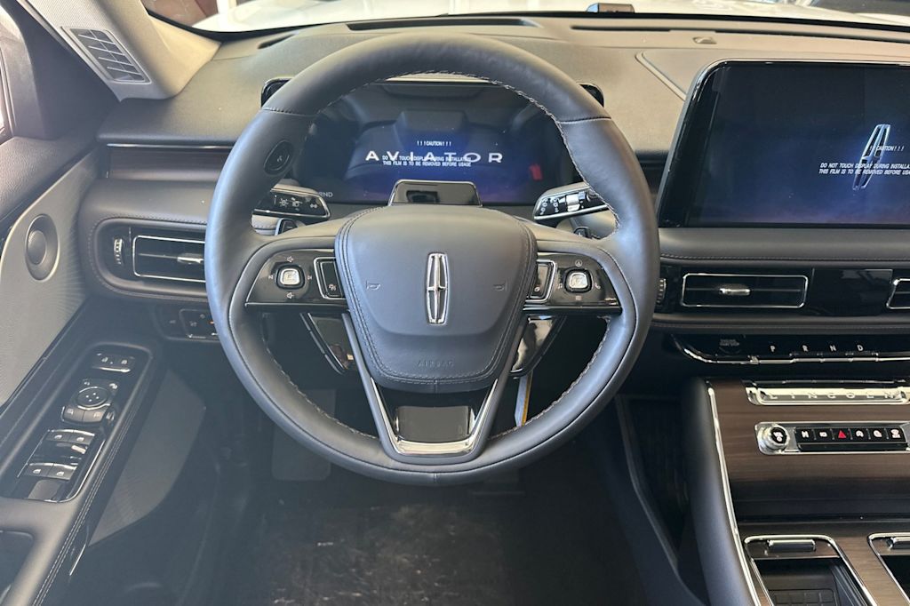 Thumbnail: 2026 Lincoln Aviator - 10