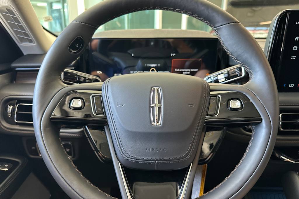 Thumbnail: 2026 Lincoln Aviator - 28