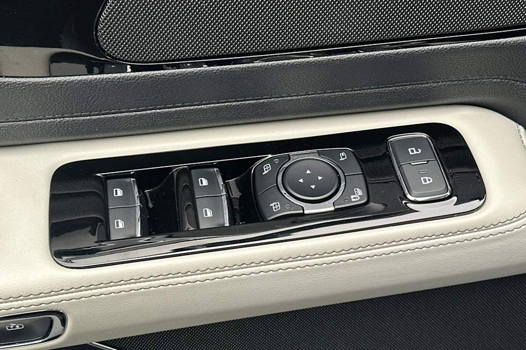 Thumbnail: 2025 Lincoln Aviator - 21