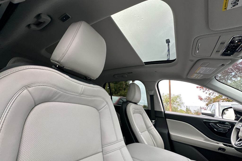 Thumbnail: 2025 Lincoln Aviator - 23