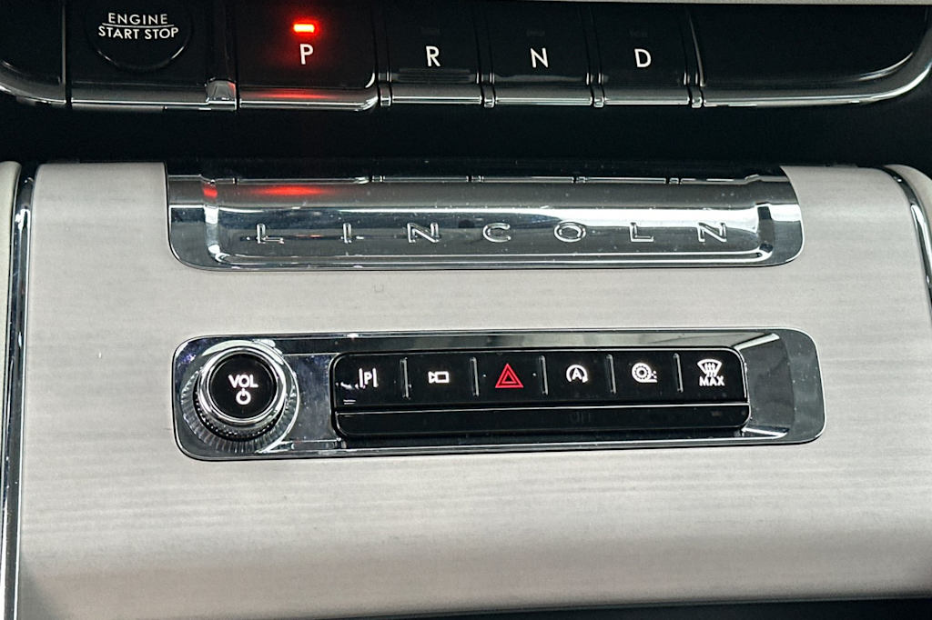 Thumbnail: 2025 Lincoln Aviator - 26