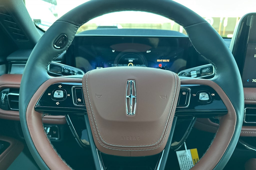 Thumbnail: 2026 Lincoln Aviator - 29