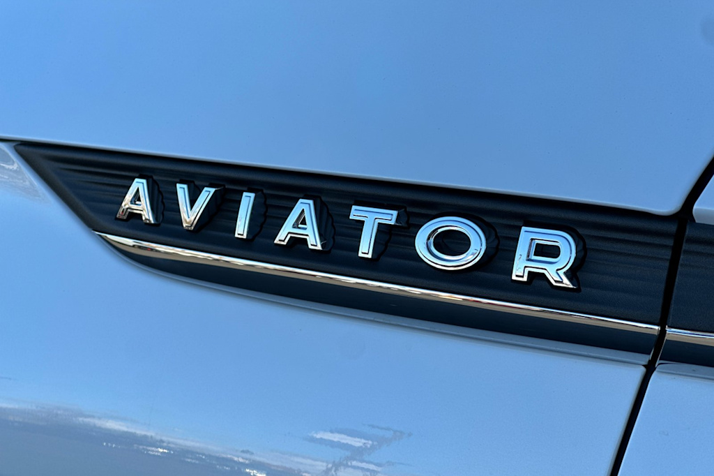 Thumbnail: 2026 Lincoln Aviator - 7