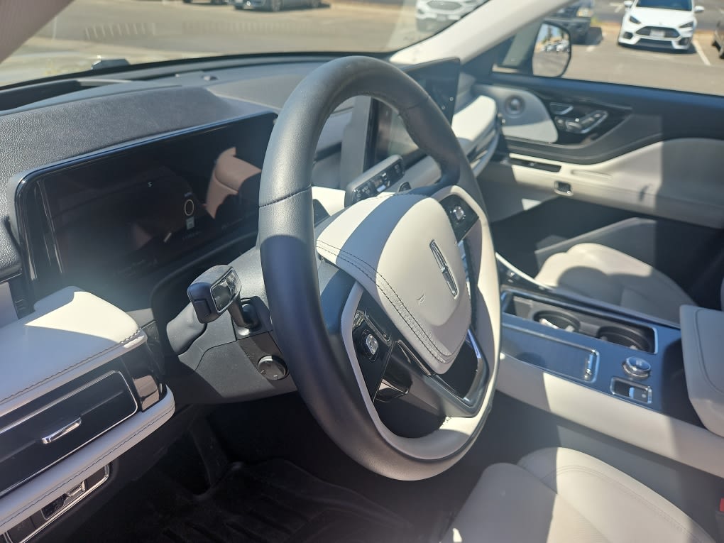 Thumbnail: 2025 Lincoln Aviator - 2