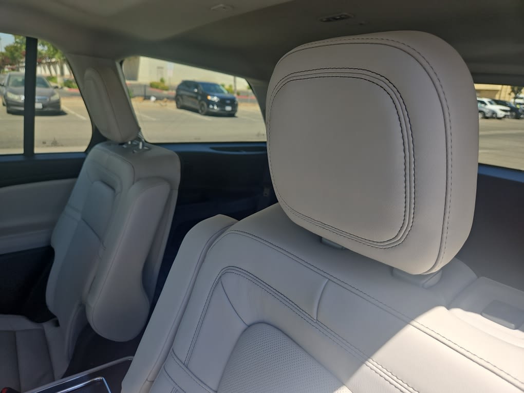 Thumbnail: 2025 Lincoln Aviator - 9
